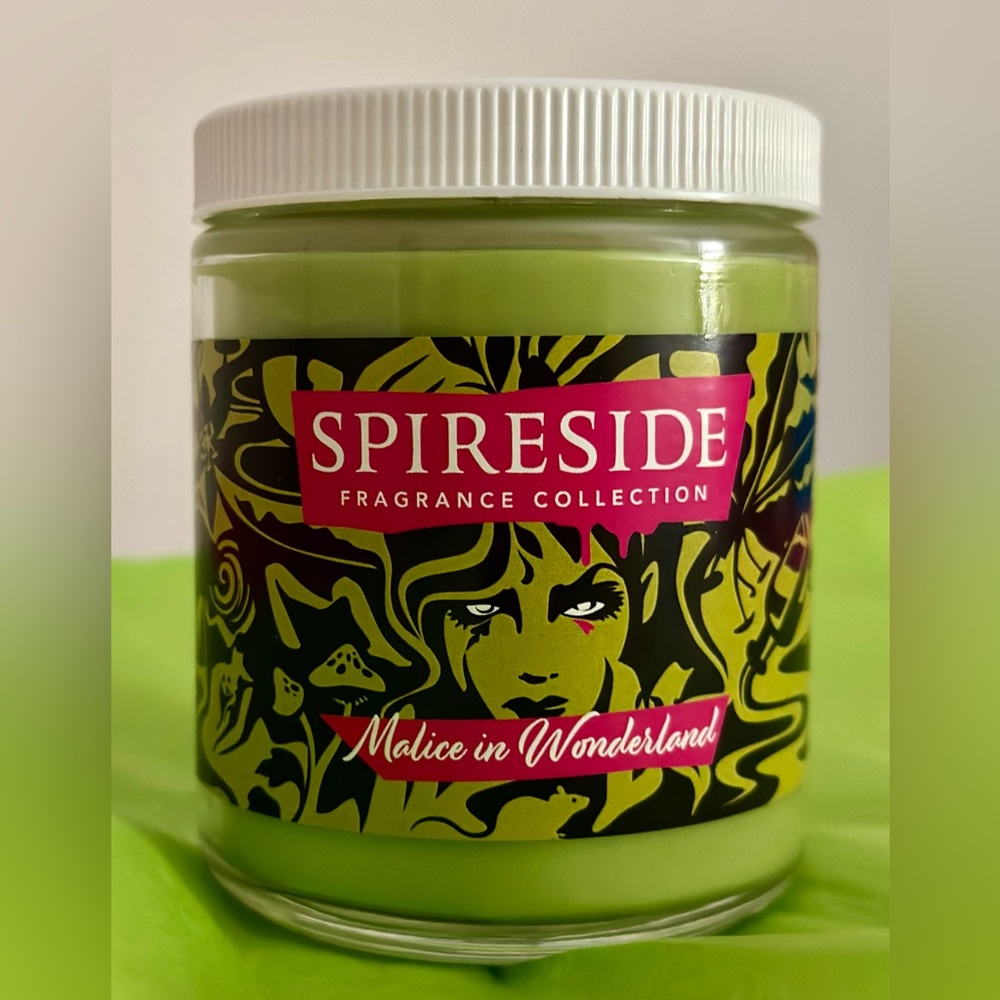 Spireside Malice in Wonderland candle